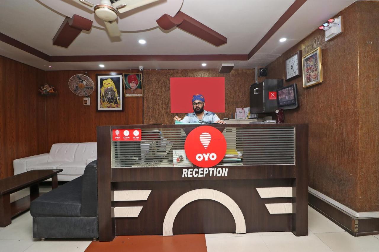 Oyo 2075 Hotel Kota Royal Exterior photo